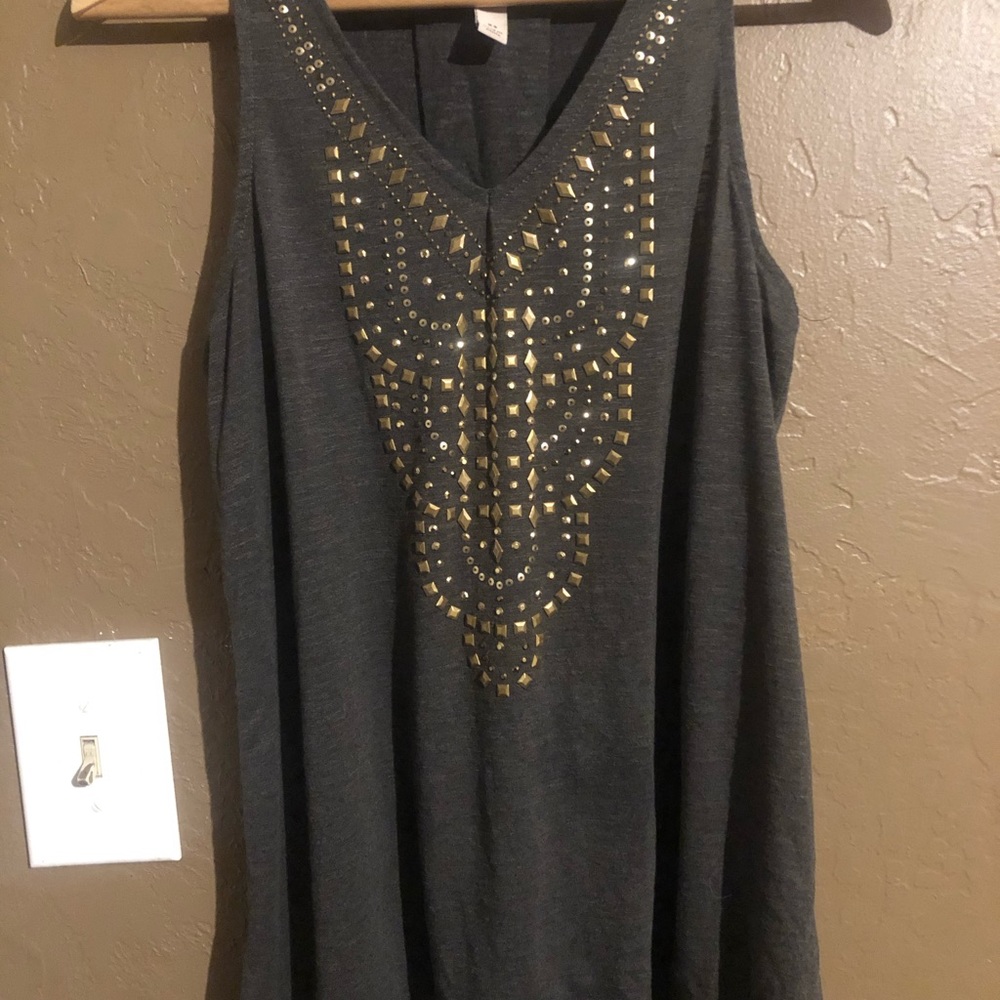 Cute sleeveless top